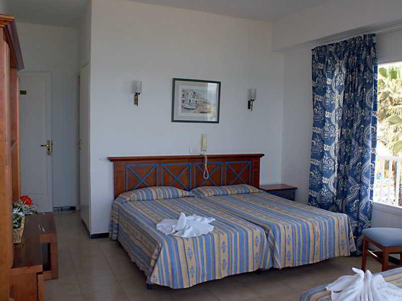 Hotel Goya كالا مييور المظهر الخارجي الصورة